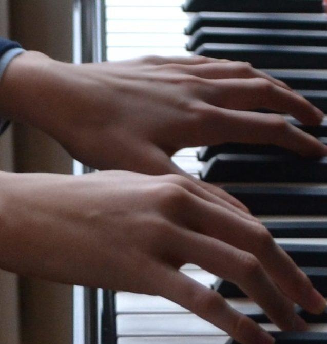 Music piano hands